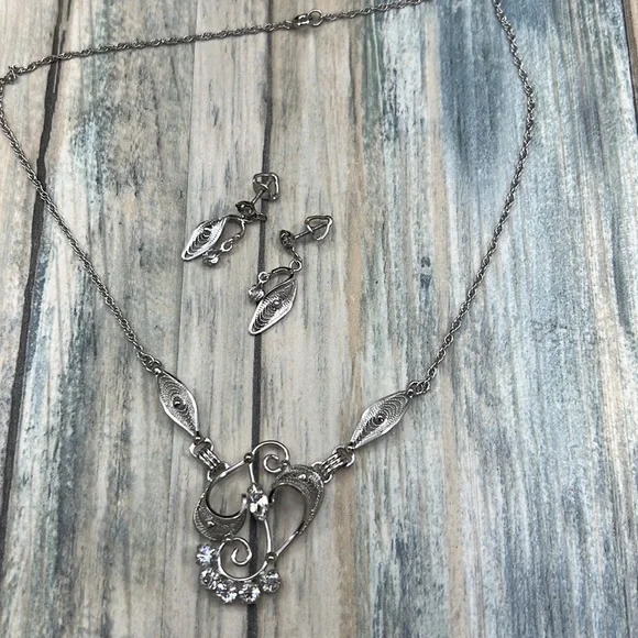 ⭐️Vintage AmLee Sterling Silver rhinestone filigree necklace & earrings set